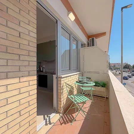 Bright With A/c And Balcony By Host Hero アパート