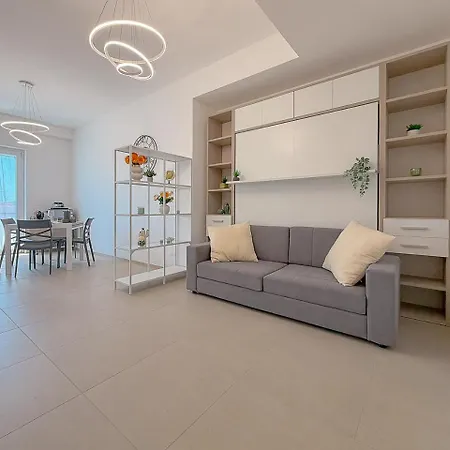 公寓 Bright With A/c And Balcony By Host Hero *