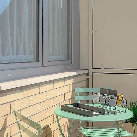 アパート Bright With A/c And Balcony By Host Hero